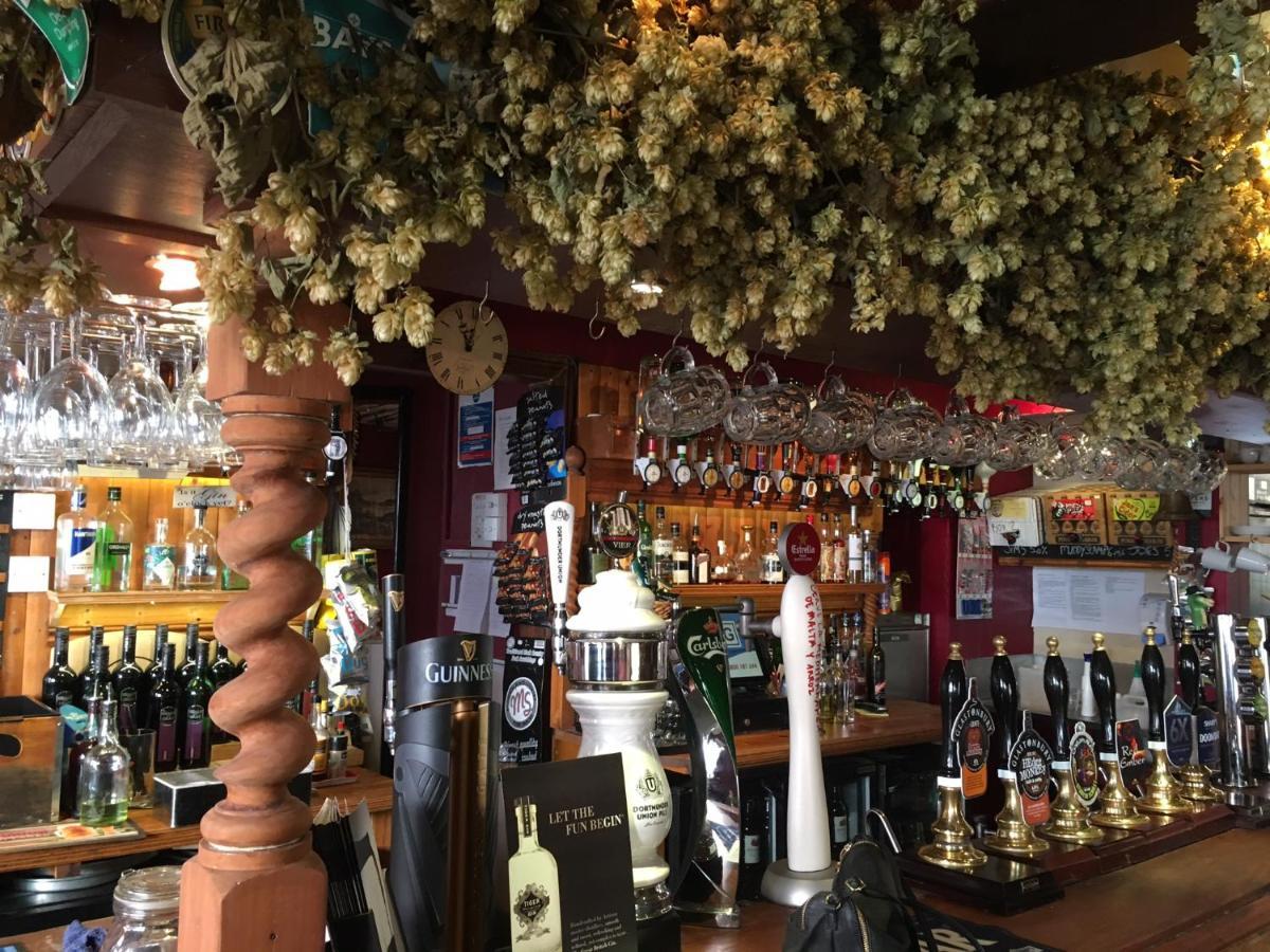 Tiger Inn บริดพอร์ต ภายนอก รูปภาพ