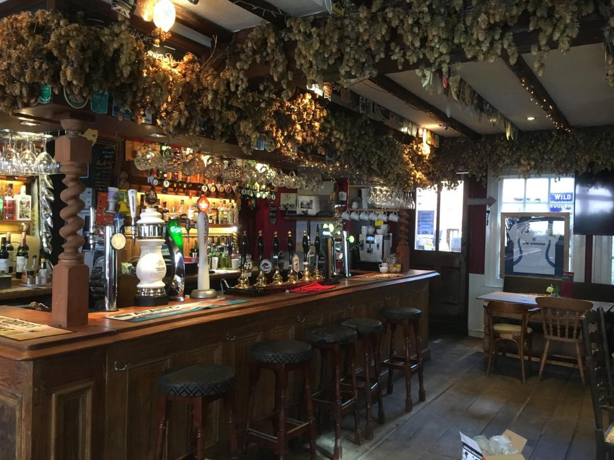 Tiger Inn บริดพอร์ต ภายนอก รูปภาพ